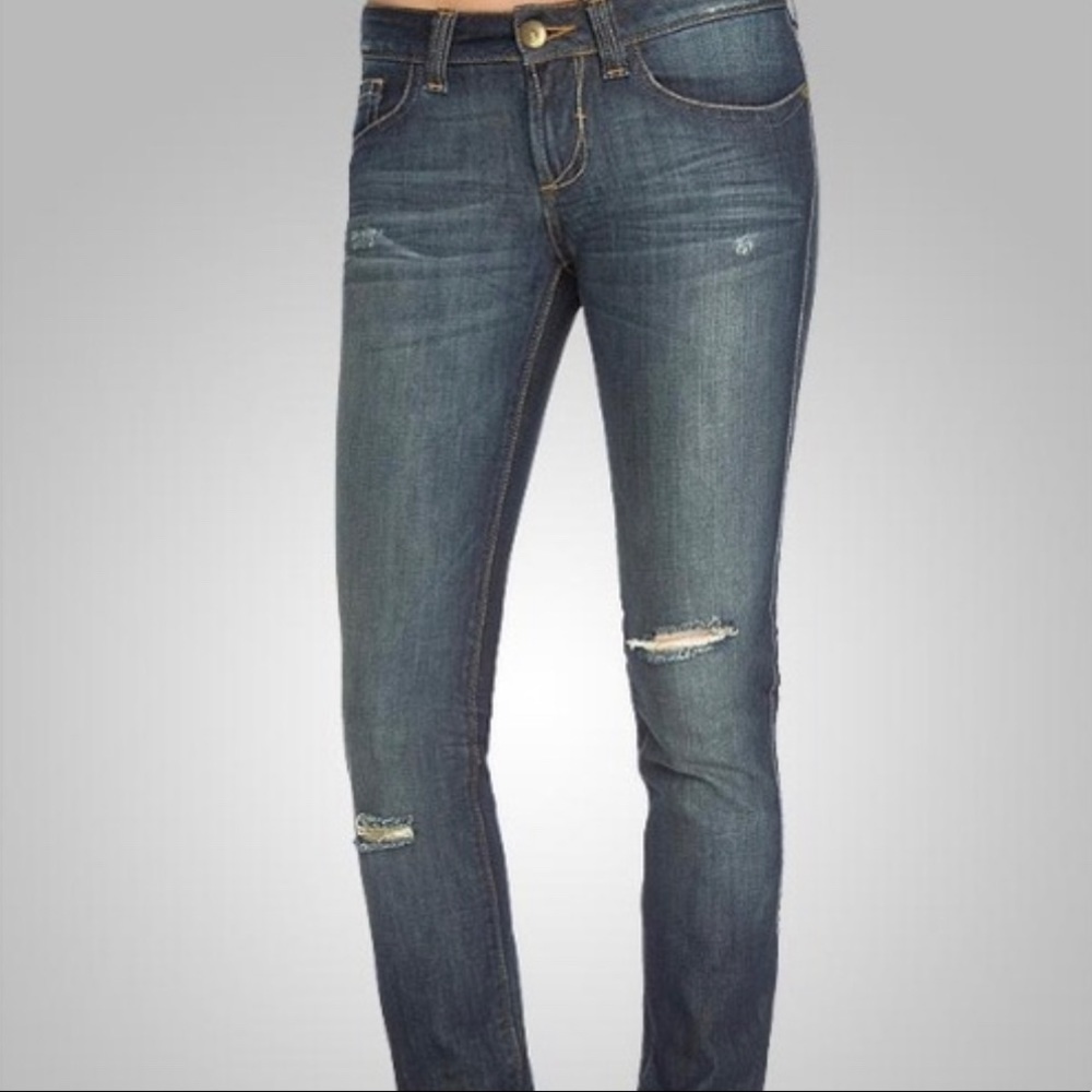 DL1961 Blue Straight Leg Jeans Distressed